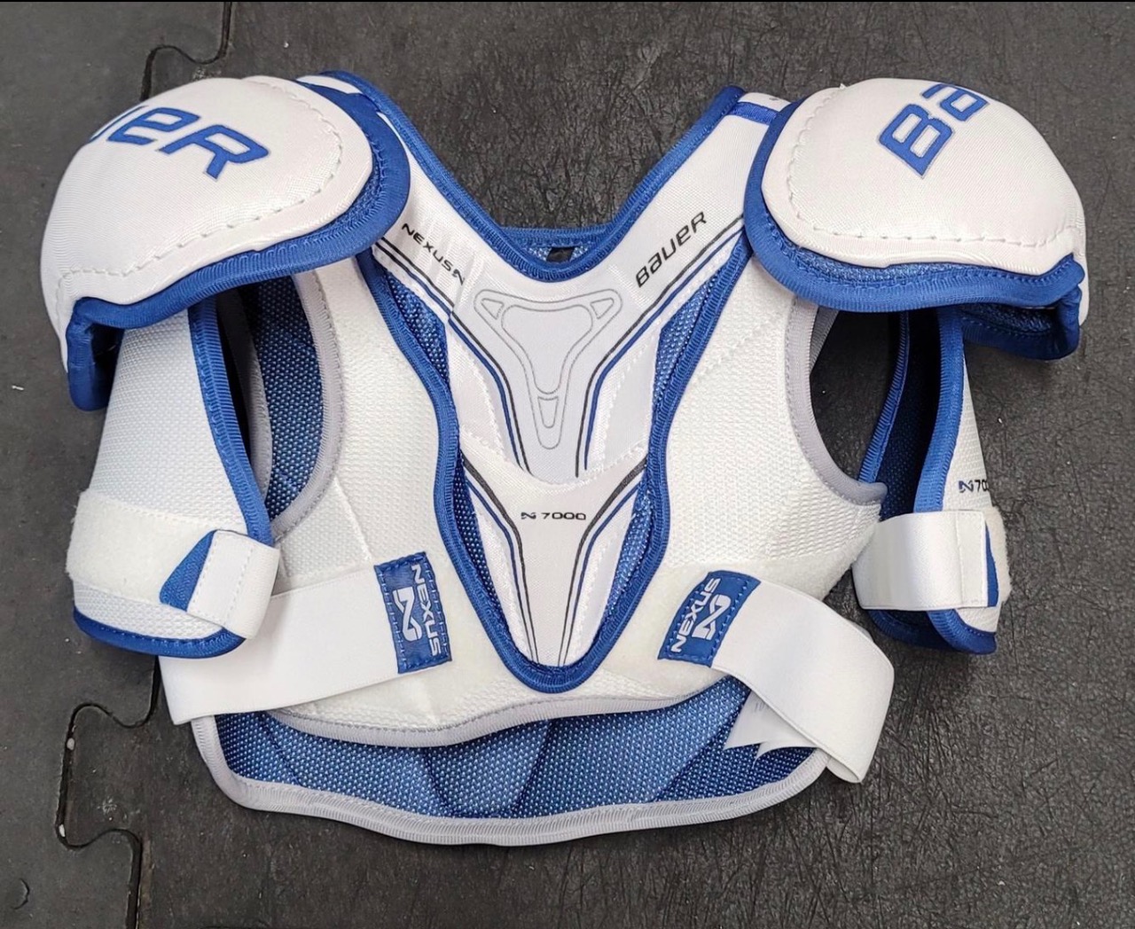 Bauer Nexus N7000 Shoulder Pads