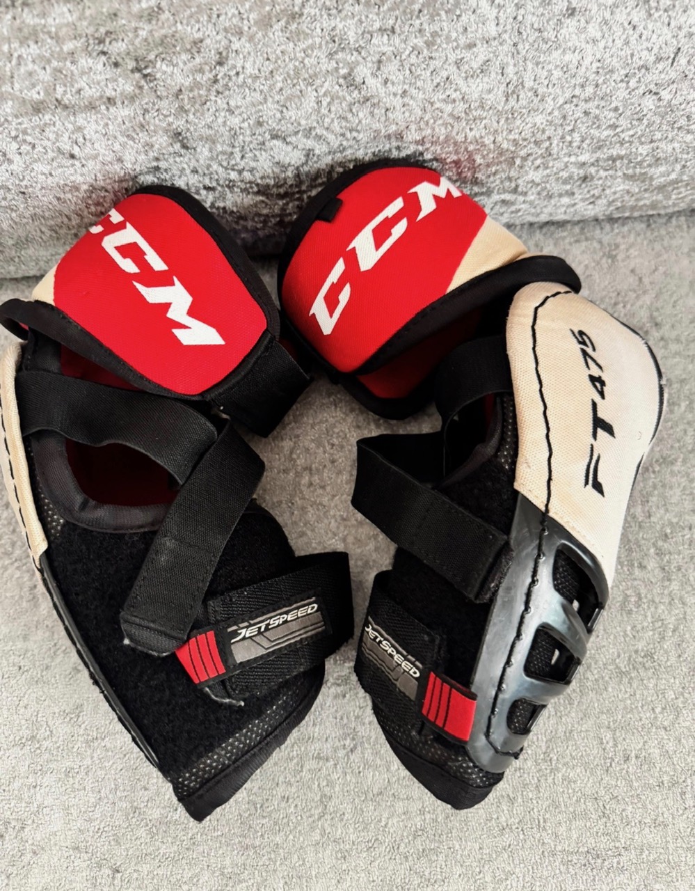 CCM JetSpeed FT475 Elbow Pads